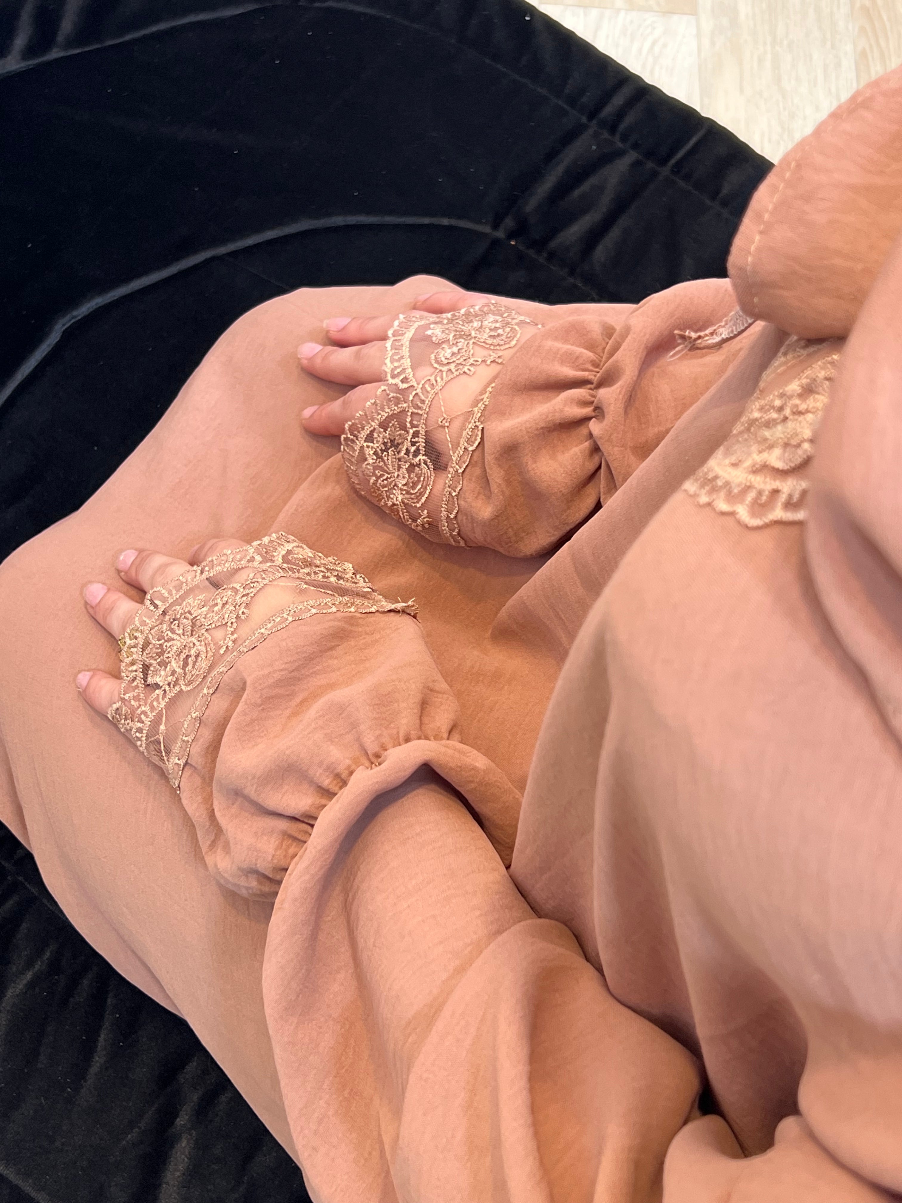 🤎 NARZIA – طقم الصلاة أفنان