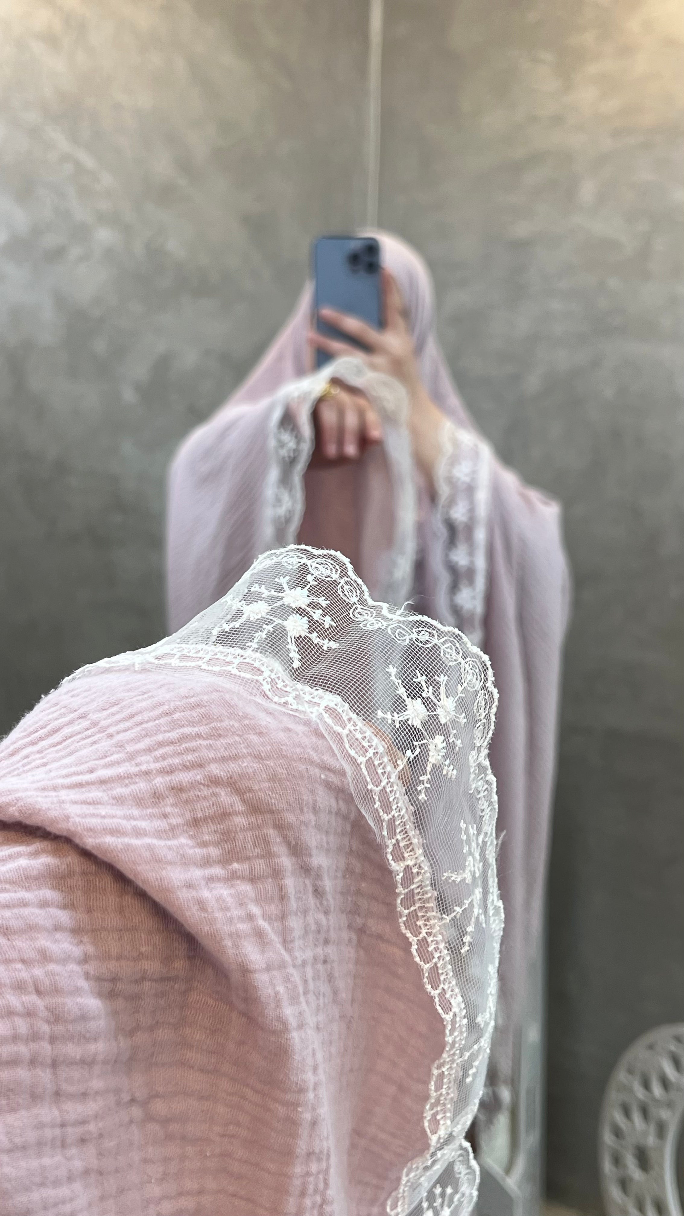 🤍 NARZIA – طقم فُلّة (إسدال & تنورة)